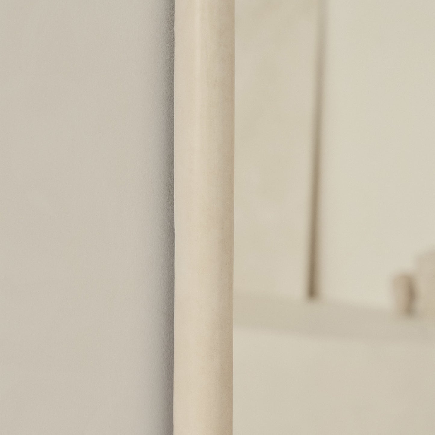 Design Boogspiegel in Betonlook — Groot Full Body Formaat (190 cm × 100 cm)