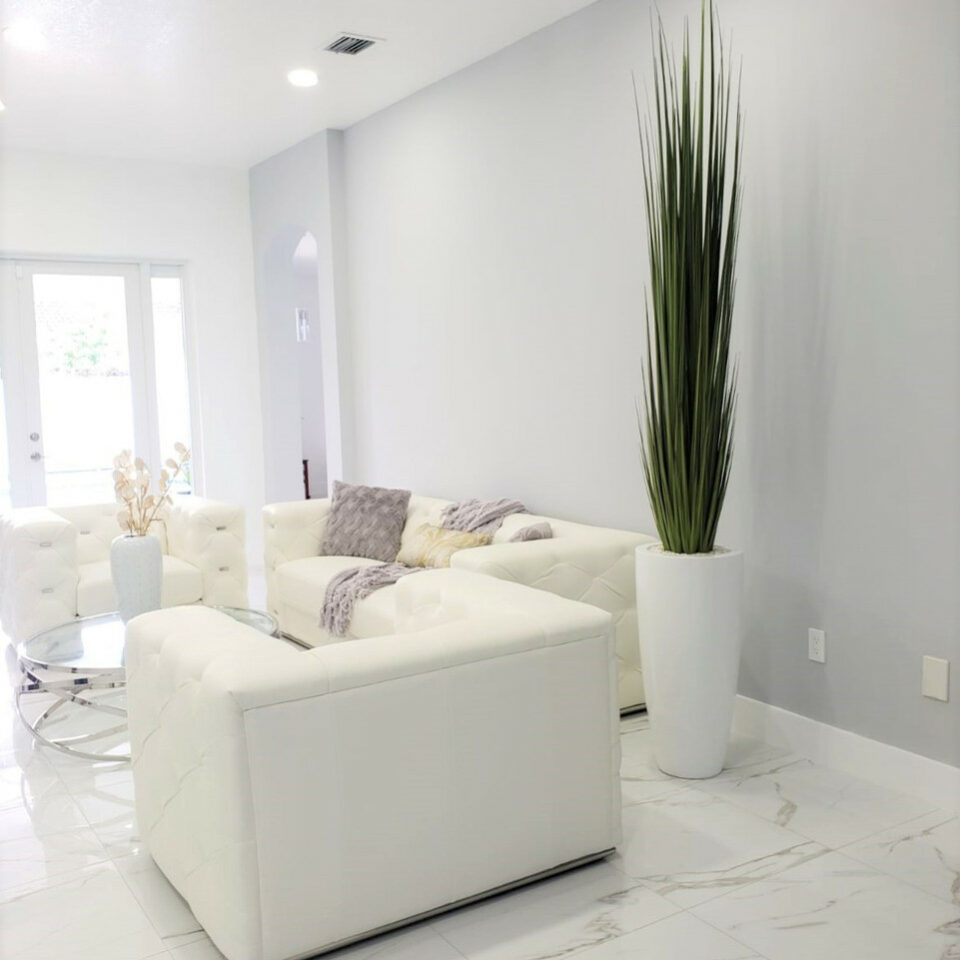 Largeolut artificial plant in vase