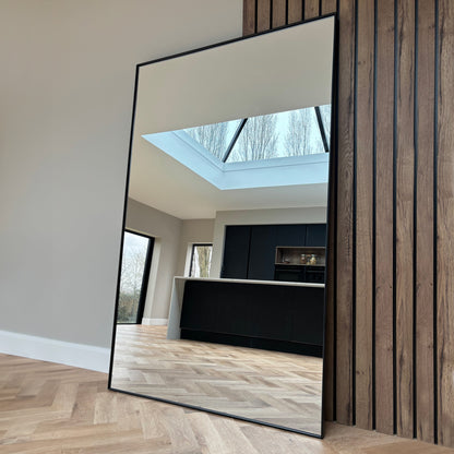 Extra Grote Design Spiegel in Zwart Metaal — Full Body (190 cm × 120 cm)