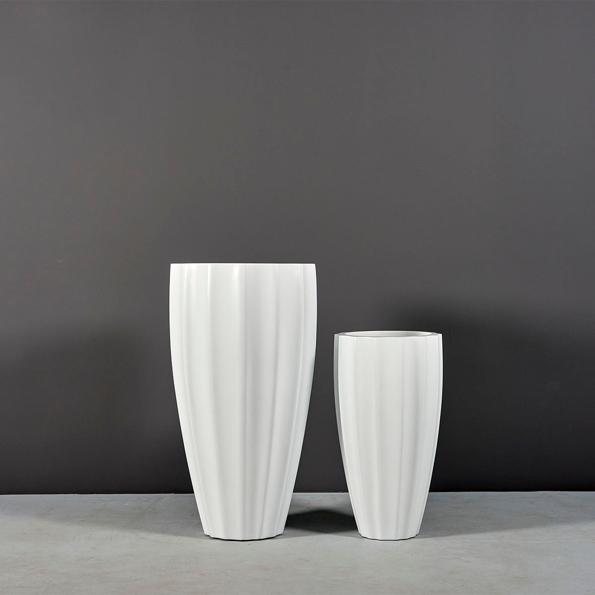 Engraesin artificial plant in vase